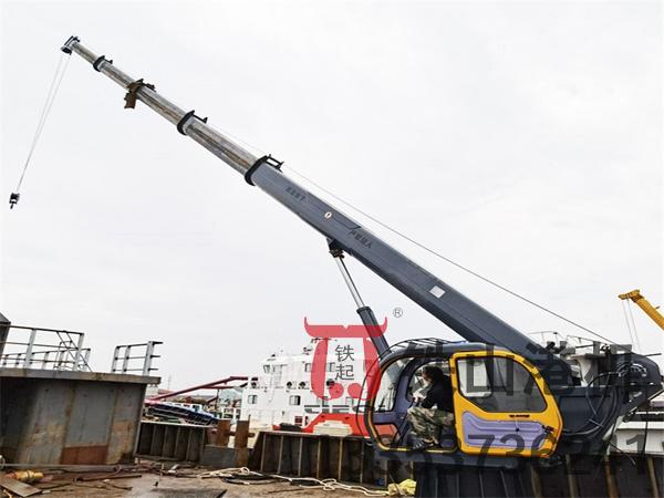 山東煙臺船用起重機(jī)廠家 2t防爆型船用起重機(jī)安全操作指南